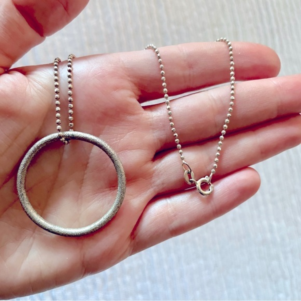 Large Silver Open Circle Necklace - Sparkly Pendant & Chain‎